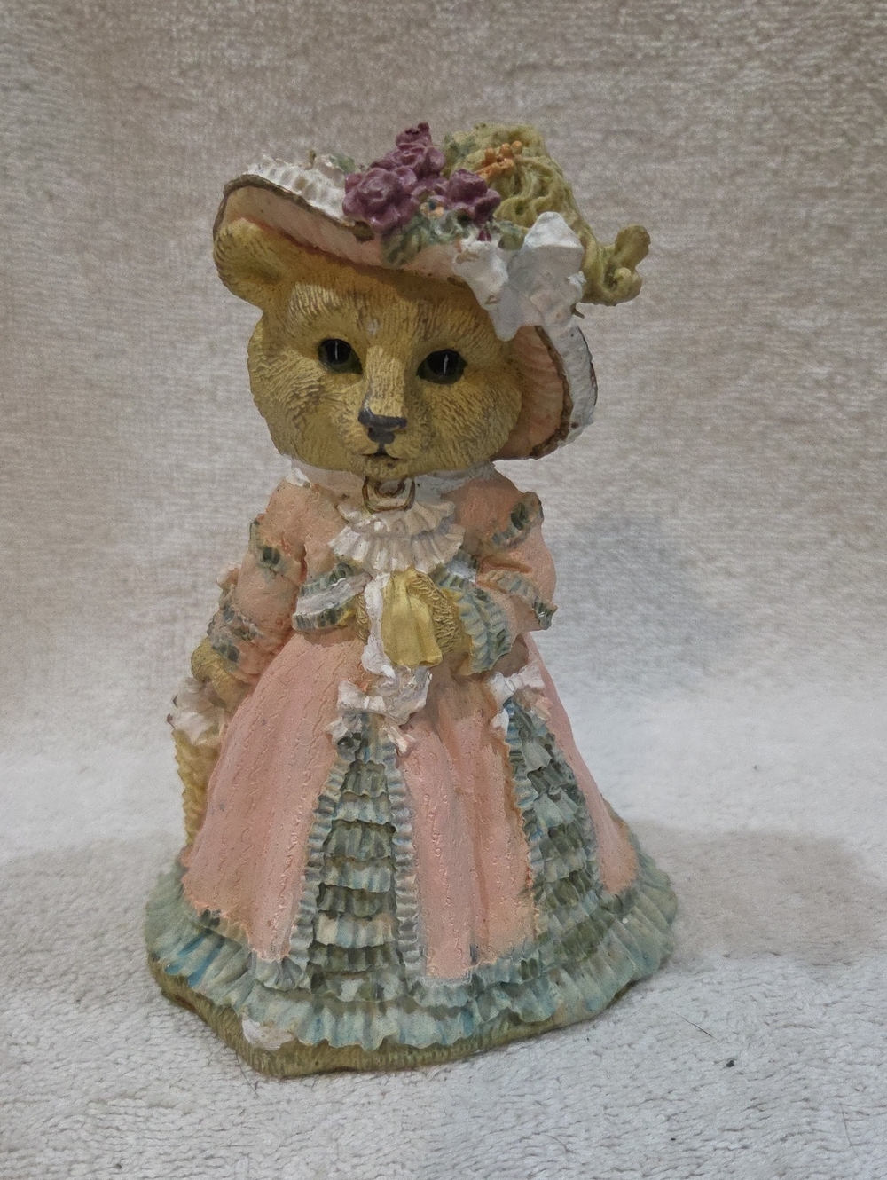 VICTORIAN COLLECTION  BELINDA BEAR FIGURINE